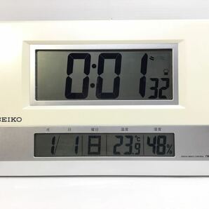 [K-2024]SEIKO 電波 デジタル 掛け時計★SQ41 4W セイコー 通電OK☆温度 湿度 売り切り 1円スタート♪の画像1