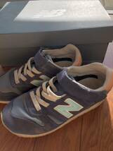 大人気 NB ニューバランス スニーカー キッズ size19cm navy 子供 靴_画像9