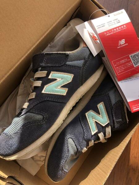 大人気 NB ニューバランス スニーカー キッズ size19cm navy 子供 靴