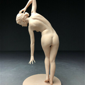 樹脂製 西洋彫り 女神 ヌード デッサン人形 ポージング 女性 少女 フィギュア 美人 裸婦 仏像  重さ約125ｇの画像5