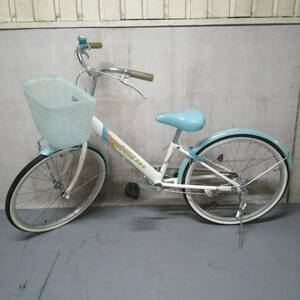 t2772【直接引き取り限定】自転車 子供用 22インチ 水色 ホワイト ライト点灯 美品 現状品 中古品 キッズ 女の子