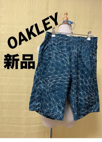 OAKLEY 短パン　メンズ　men's ショートパンツ　オークリー　ランニング