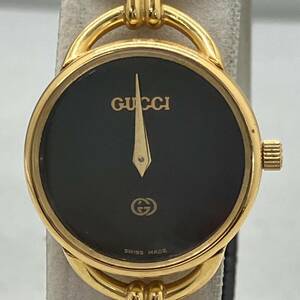 ジャンク GUCCI 6000L クォーツ 腕時計 風防傷あり