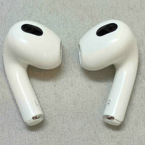 Apple AirPods MME73J/A (第3世代) MagSafe充電ケース イヤホン(18-01-07)の画像3