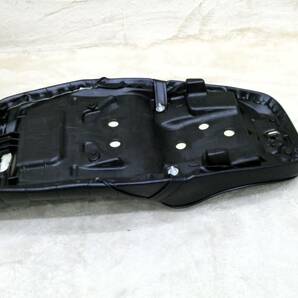 タックロールシート 黒皮 ＮＣ３９/ NC42 CB400SFあんこ抜き 完成品NC39段シート 変形 タンデム 金具 旧車 ボタンの画像10