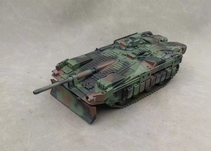 1/35 スウェーデン Strv103C 主力戦車 組立塗装済完成品