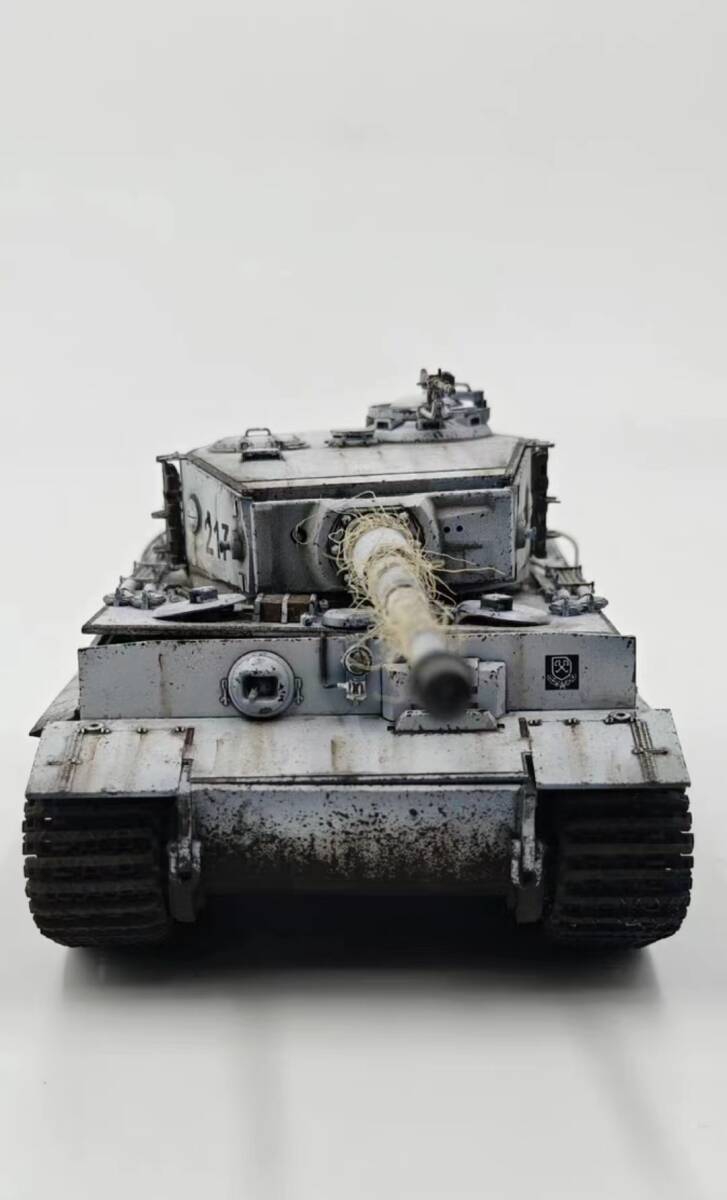 1/35 ドイツ軍 タイガー式戦車 中期型 組立塗装済完成品, プラモデル, 戦車, 軍用車両, 完成品