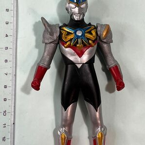 ウルトラヒーローシリーズ ウルトラマンオーブトリニティ 14センチサイズソフビ