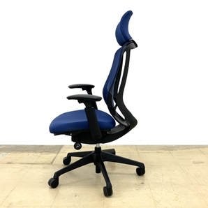 【動作保証】okamura C64AXRFMP3 メッシュタイプ オフィスチェア 椅子 肘付き 中古 楽B8614720の画像3