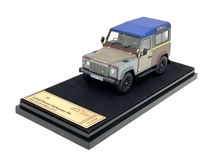 ALMOST REAL Land Rover Defender 90 ランドローバー ディフェンダー 90 1/43 ミニカー 中古 良好 M8815719_画像1