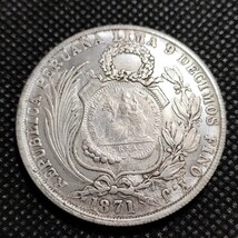 5616　ペルー古銭　1ソル　女神座像　約38mm　海外コイン　メダル　アンティークコレクション_画像2