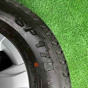 送料無料 【管HT-3】新車外しトヨタ 200系 ハイエース 純正 195/80R15 新品ホイールキャップ ダンロップ SP175N15インチ 2023年17周の画像7