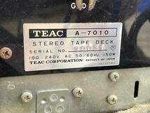 X209-K32-4150 TEAC ティアック A-7010 STEREO TAPE DECK オープンリールデッキ 通電確認OK_画像9