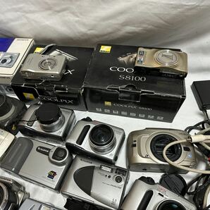 デジ2484①★ジャンク品 デジタルカメラ 65個まとめ Canon IXY CASIO EXLIM Nikon COOLPIX FinePix sony cyber-shot Panasonic LUMIXの画像3