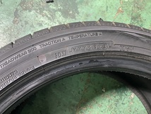 ☆バリ溝!!　225/45R18　YOKOHAMA ブルーアース GT　AE51　2023年製　1本　225　45　18　☆_画像2