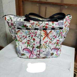 美品LeSportsac、ト-トバック、白蝶、白鶴柄