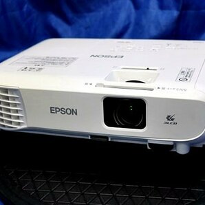 訳あり★輝度3300lm/36ｈ・0h★ EPSON/エプソン 液晶プロジェクター ◆EB-W05 / リモコン・HDMI・RGBケーブル・ケース◆ 50325の画像2