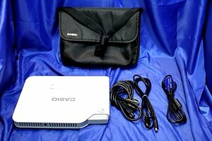 ★明るさ3000lm/ランプ時間987ｈ★ CASIO カシオ　DLPプロジェクター ★XJ-A257 / HDMI・VGAケーブル・収納ケース付★ 軽量 スリム 50464Y