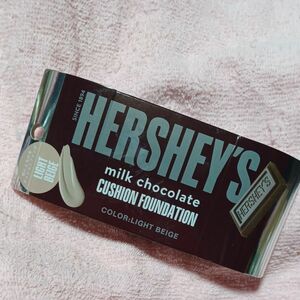 【値下げ】【化粧品】【クッションファンデーション】【チョコレート】HERSHEY'S(ハーシーズ)　色　ライトベージュ　中国製　