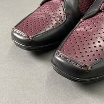 cd13《美品》イタリア製 PRADA プラダ パンチングレザー レザースニーカー レザーシューズ 6（25cm相当）メンズ ブラック ボルドー_画像5