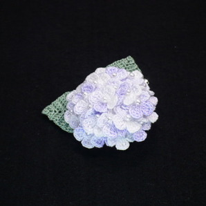 Handmade ◆ お花のコサージュ ◆ 紫陽花 ◆ 白～薄紫 ◆ 2way ◆ レース編みの画像5
