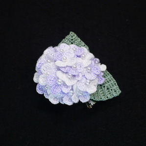 Handmade ◆ お花のコサージュ ◆ 紫陽花 ◆ 白～薄紫 ◆ 2way ◆ レース編みの画像8