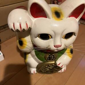 常滑焼? 作者不明 招き猫 置物 右手 貯金箱 高さ約26cm 縁起物 陶器 昭和レトロの画像2