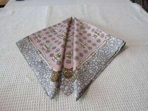 13　ビームス　スカーフ　シルク　絹　日本製　約52Ｘ52㎝　未使用　定形外郵便の送料94円