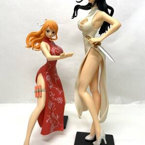 【E299】ワンピース フィギュア ナミ/ロビン/ビビ 4体セット まとめ売り セクシー 水着 チャイナドレス ONE PIECEの画像2