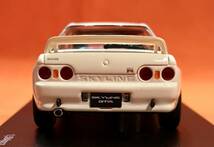 京商1/43 日産スカイラインGT-R(BNR32) V-specⅡ クリスタルホワイト 【絶版品　極美品】_画像5