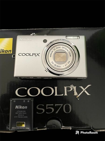 デジタルカメラ　Nikon クールピクスCOOLPIX s570