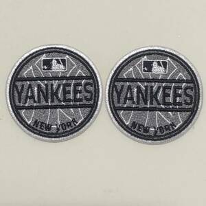 MLB ニューヨーク・ヤンキース　 ミニサイズ（約５cm） ２枚セット　ワッペン　グレー
