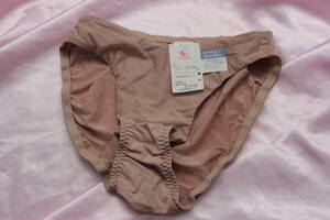 534 unused Wacoal shorts L size 
