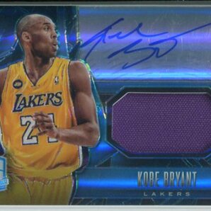 2013-14 PANINI SPECTRA KOBE BRYANT JERSEYS AUTOGRAPHS Light Blue /30の画像1