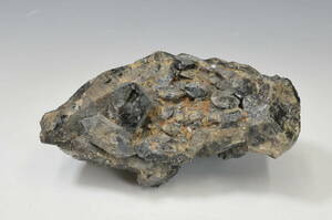 【鉱石】　黒水晶原石　高さ：10cm　横幅：20cm　重量：2340g　●　パワーストーン　0103008-17