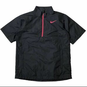 ● NIKE GOLF ナイキゴルフ ● スウッシュ ロゴ プリント 裏地メッシュ ハーフジップ 半袖 ゴルフ プルオーバー ジャケット ブラック Mの画像1