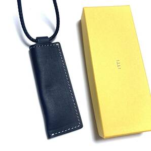 新品 未使用◆ITTI◆Herrie Hanko Necklace Carib Navy イッチ ハンコケース レザーストラップ ネイビー ネックレス 革小物 本革の画像3