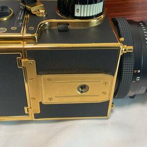 HASSELBLAD 500C/M GOLD Planar 2.8/80 1957-1987 CAMERA No.1207 ハッセルブラッド 30周年記念 付属品 木箱ケース の画像10