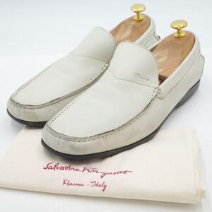 Salvatore Ferragamo サルヴァトーレフェラガモ レザーシューズ ドライビングシューズ 7.5 約 25.5cm アイボリー 本革 イタリア製 高級靴 