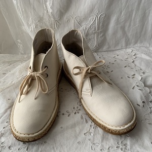 Clarks ORIGINALS クラークス デザートブーツ オフホワイト ナチュラル　２４，５ｃｍ