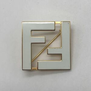 FENDI フェンディ ブローチ FF フォーエバー ロゴファッション アクセサリー P1233