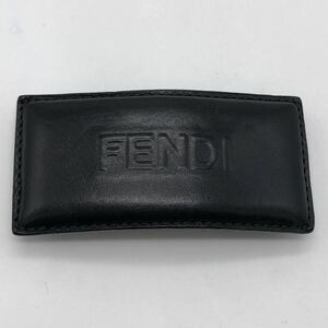 FENDI フェンディ バレッタ ロゴ ブラック ファッション アクセサリー P1203