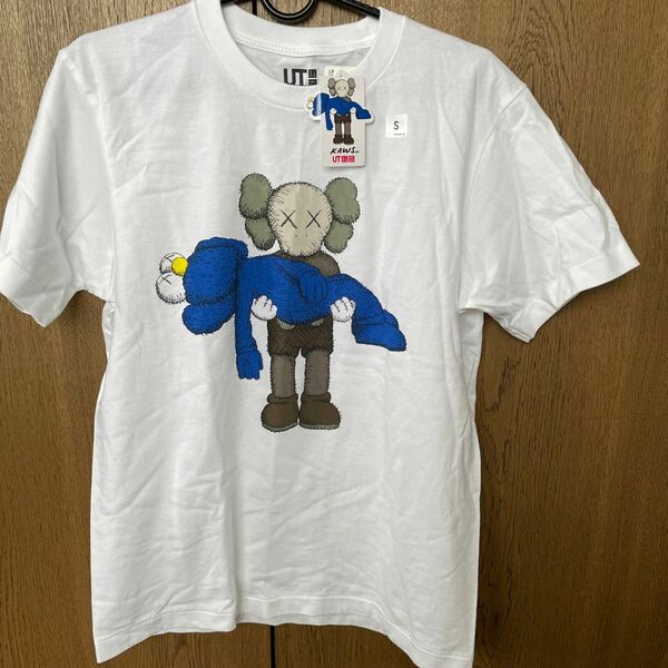 ユニクロカウズTシャツ