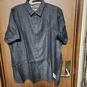 ☆新品、タグ付き☆ドラッグストアーズライトデニムシャツ☆