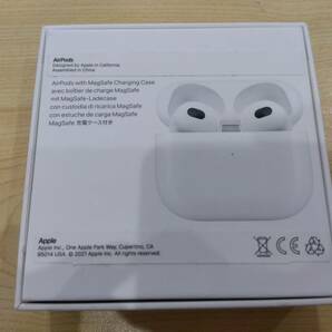 24.97.0109【中古品】Apple AirPods 第3世代 MagSafe MME73J/A A2565/A2564/A2566の画像4