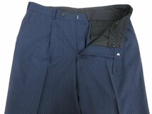 極美品 【フィーロ FILO】ゼニア生地 ウール シングル2ボタン オーダースーツ (メンズ) size52~54相当 ネイビー系 ストライプ ■27RMS8353_画像4