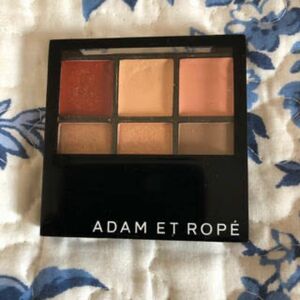 ADAM ET ROPE アイシャドウ InRed 5月号 メイクパレット