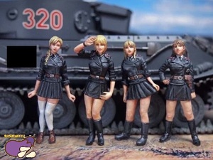 樹脂模型 フィギュア 女性兵士 4体 1/35スケール セクシー ミニスカ かわいい 樹脂 女性 未塗装 未組立 ミニチュア ミリタリー ドイツ H006