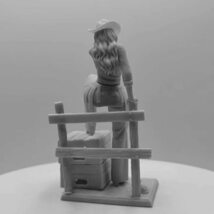 ジオラマ 樹脂 模型 カウ ガール 西部 女性 1/24 スケール 未塗装 未組み立て レジン 模型 フィギュア G928_画像3