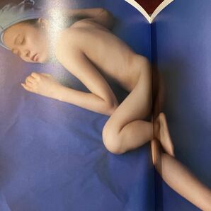 渡辺美奈代写真集 ブルーミング 巨乳美乳美尻ビキニセミヌードの画像4